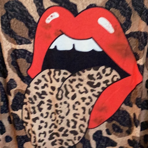 NWOT Rolling stone leopard print tee - Picture 3 of 4